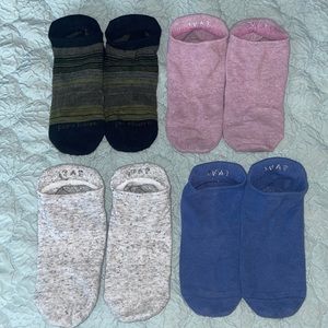 Pure barre and tavi noir sticky socks size small